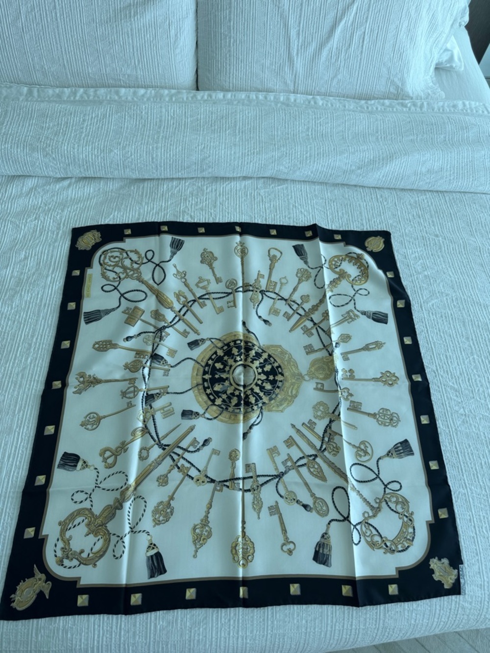 Hermes Scarf Carre 90 Black And White And Multi LES CLES Keys Silk - Picture 11 of 14